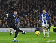 关于阿森纳前锋连破门，领先英超射手榜的信息