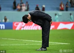 包含桑普多利亚主帅受表现不佳遭遇质疑的词条